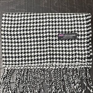 Black and White Houndstooth Scarf